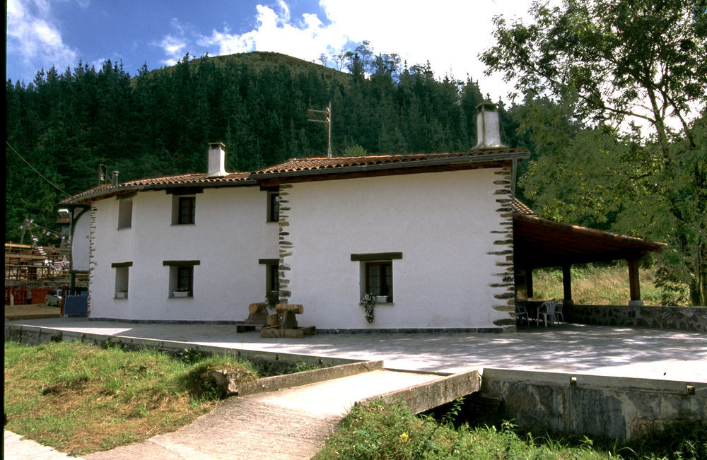 Casa Rural Eleizondo Haundia Itziar Exterior foto